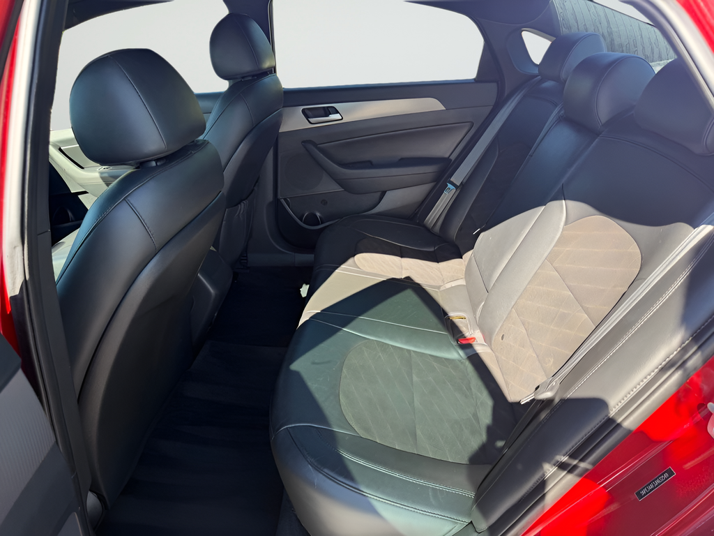 Used 2018 Red Hyundai Sport image 21