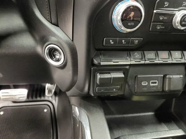 2022 GMC Sierra 2500HD AT4 - Photo 18