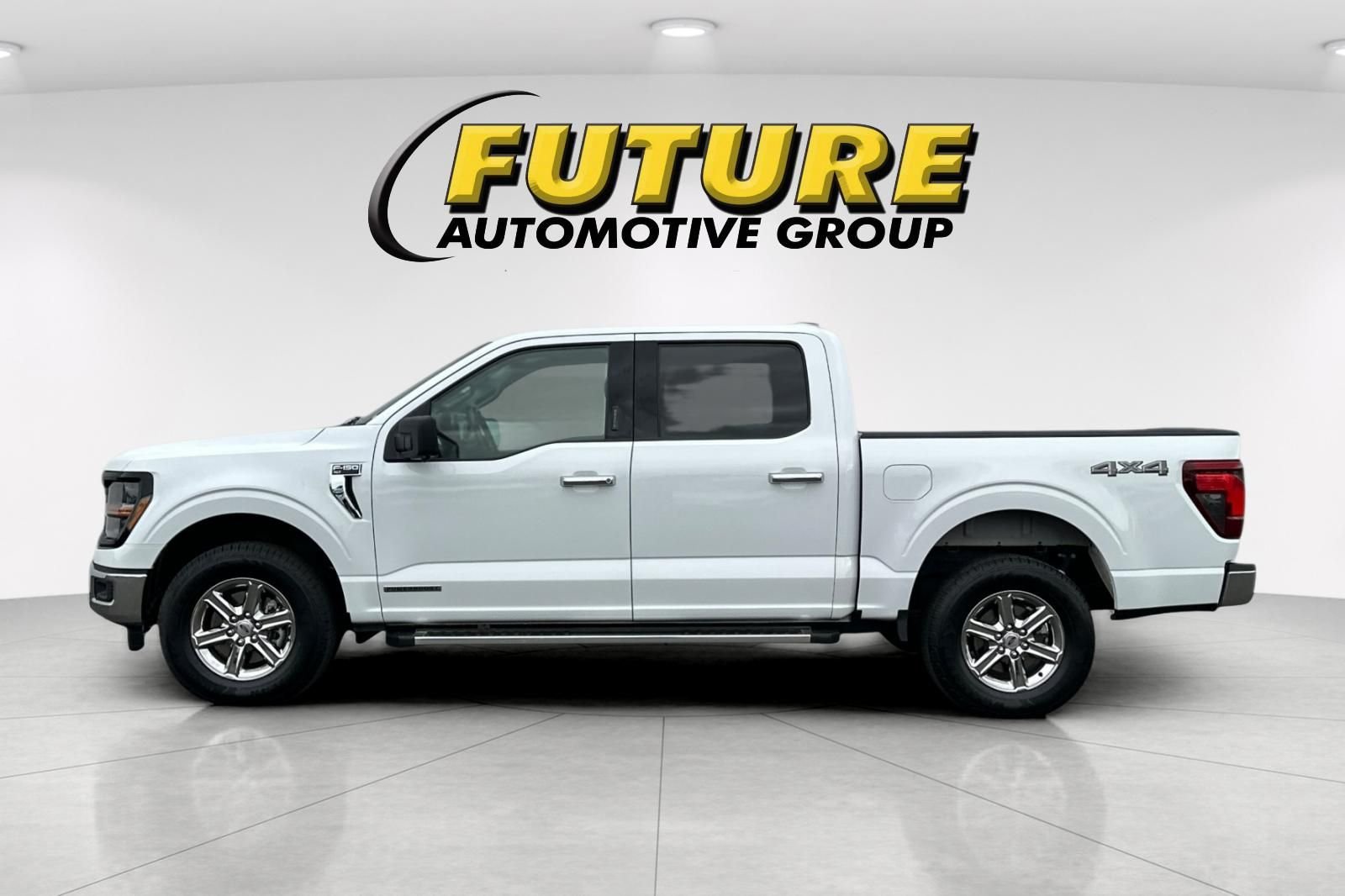 Used 2024 White Ford XLT image 6