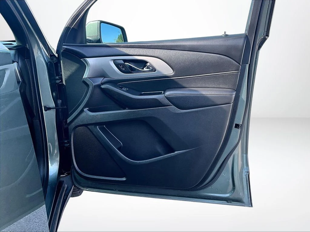 Used 2022 Green Chevrolet LT Leather image 25