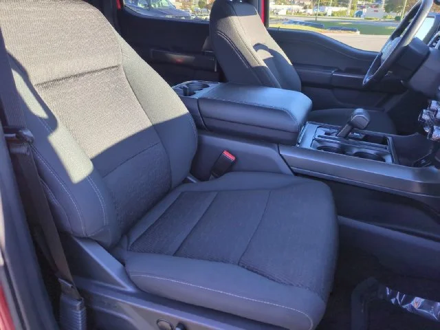 Used 2024 Red Ford XLT image 33