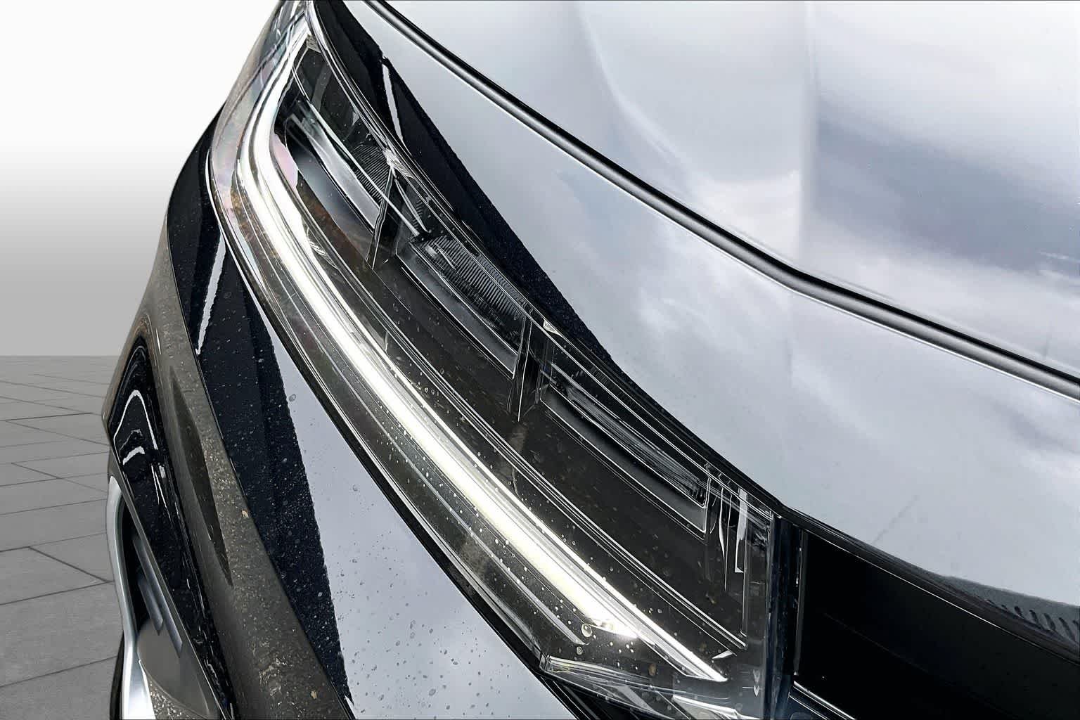 New 2026 Deep Black Pearl Volkswagen 1.5T SE image 13