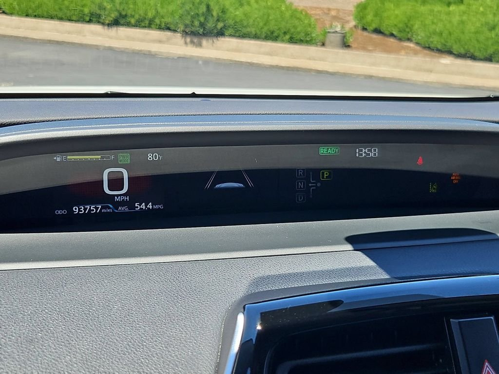 Used 2021 Pearl Toyota L image 15