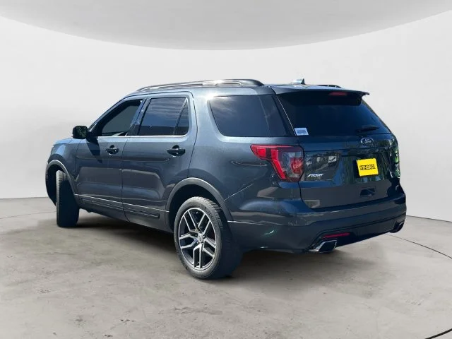 Used 2017 Gray Ford Sport image 7