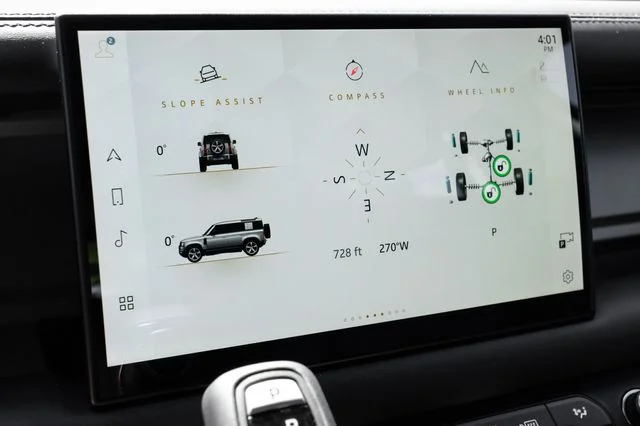 2025 Land Rover Defender V8 - Photo 37