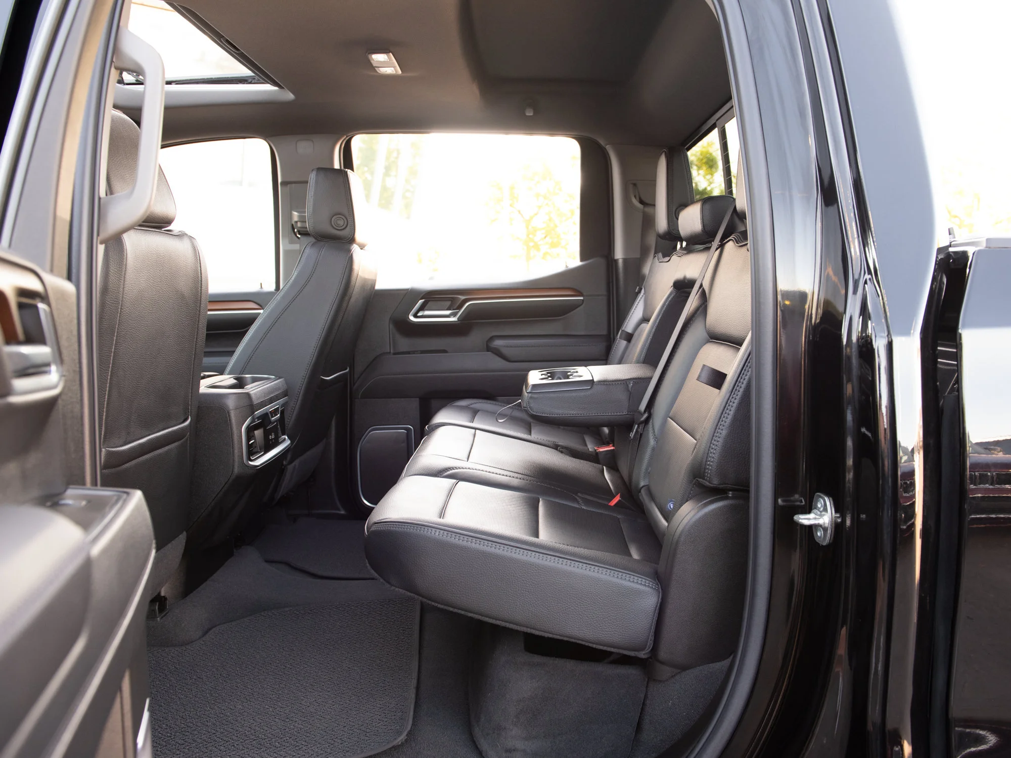 Used 2025 Black GMC Denali* | Crew Cab | Super Cruise | 3.0L Duramax | 305 HP | 495 LB-FT | Sunroof | image 22