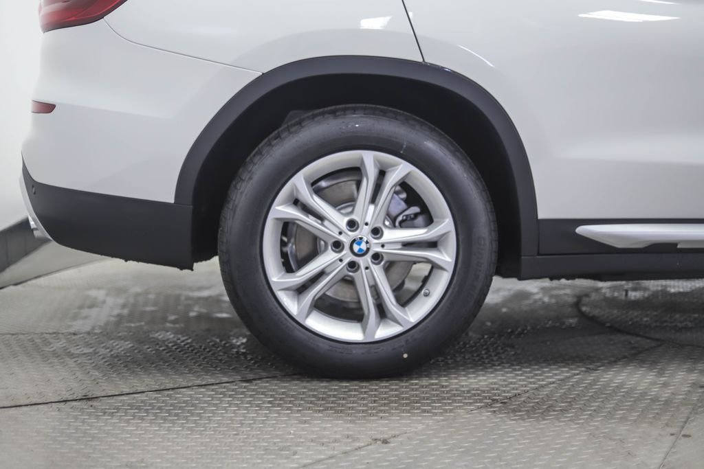 Used 2021 Alpine White BMW xDrive30i image 13