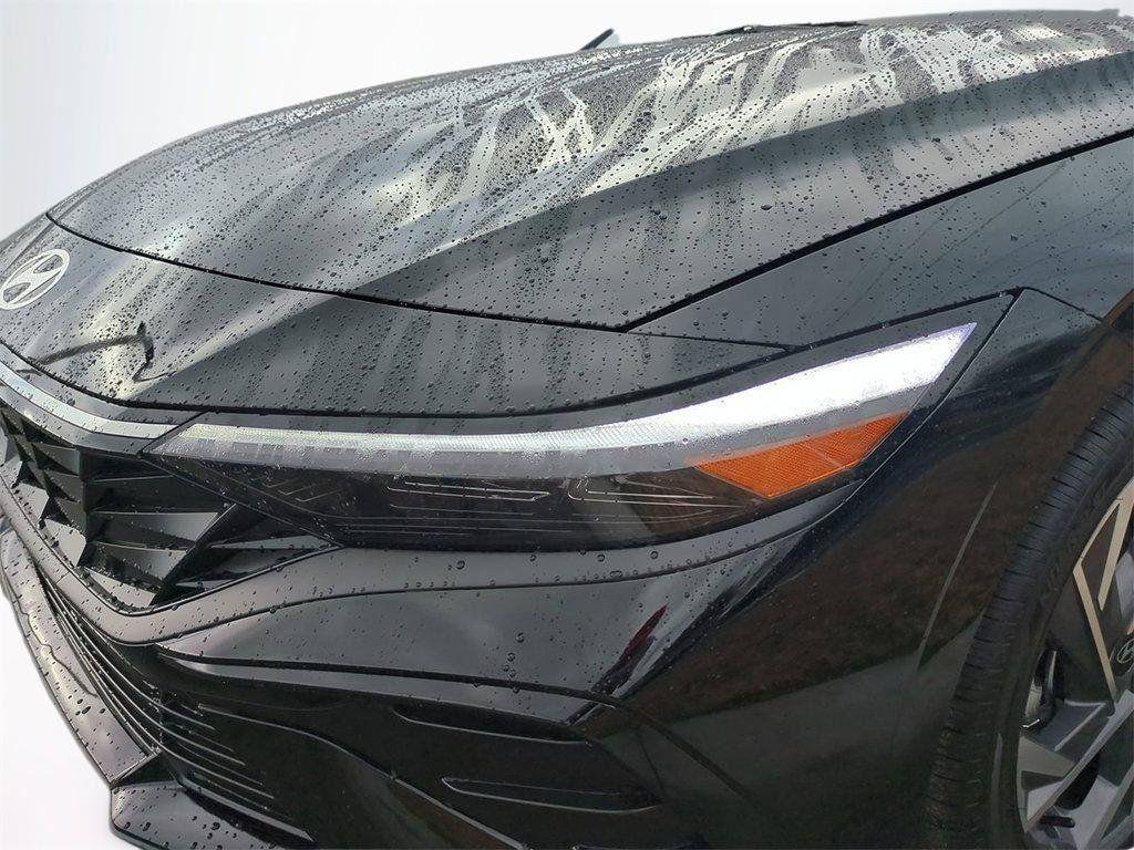New 2026 Black Hyundai Limited image 10