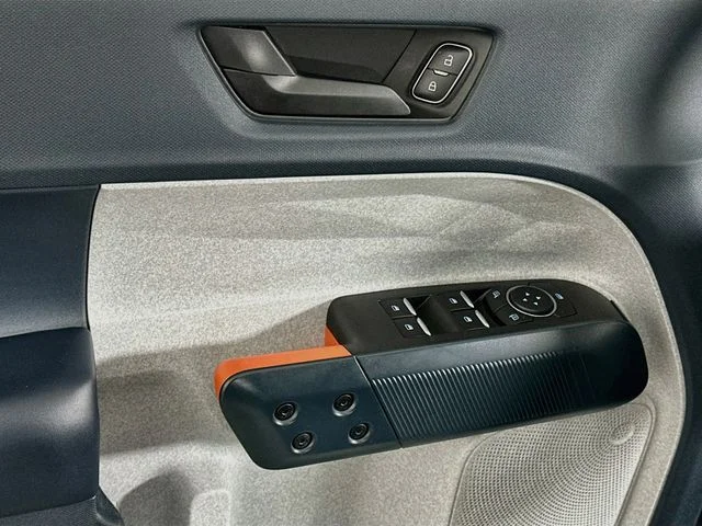 Certified Used 2023 Blue Ford XLT image 10
