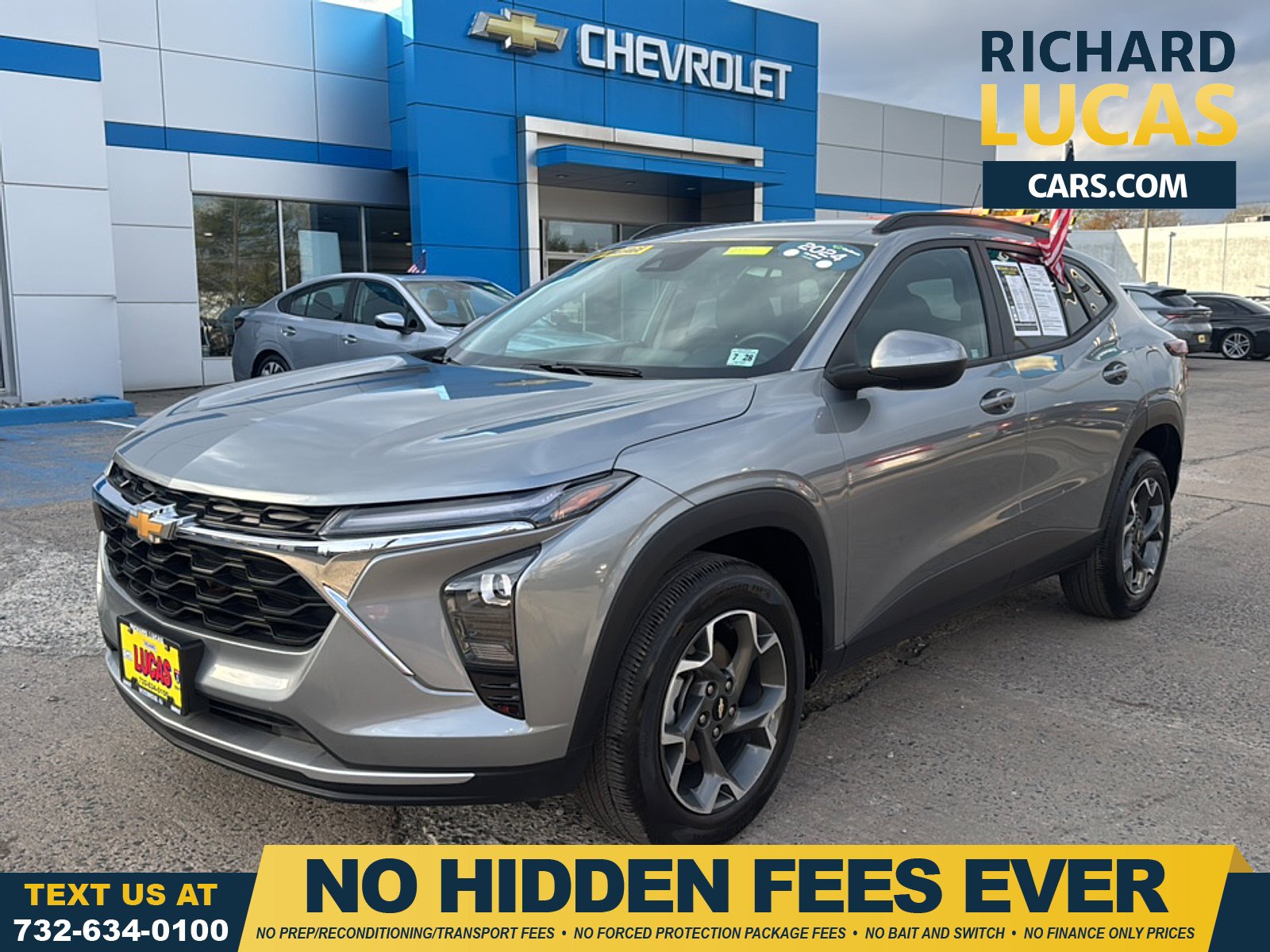 Sterling Gray Metallic 2024 Chevrolet Trax LT FWD SUV / Crossover Front-Wheel Drive