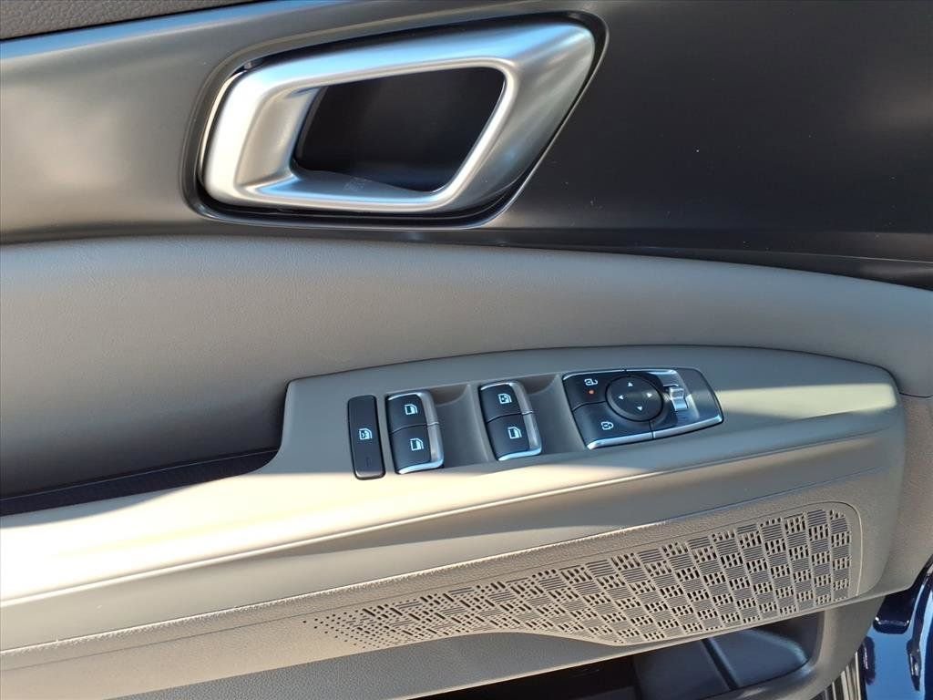 New 2026 Deep Chroma Blue Kia LX image 12