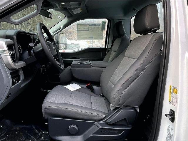 New 2026 Oxford White Ford XL image 22