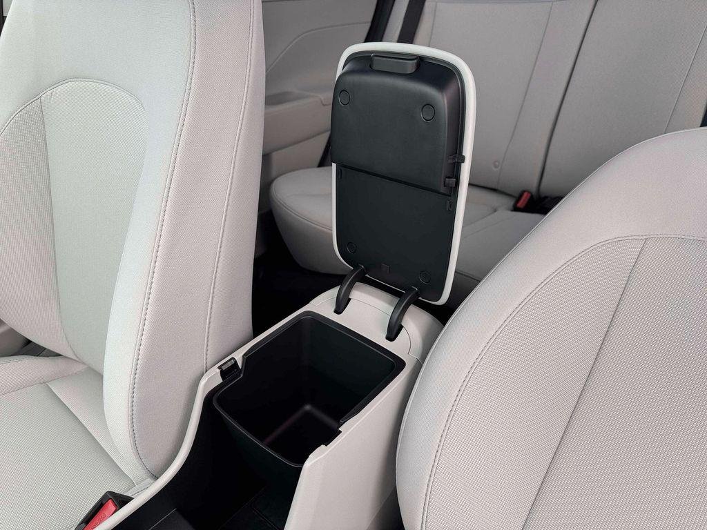 New 2026 Black Hyundai SE AWD image 19