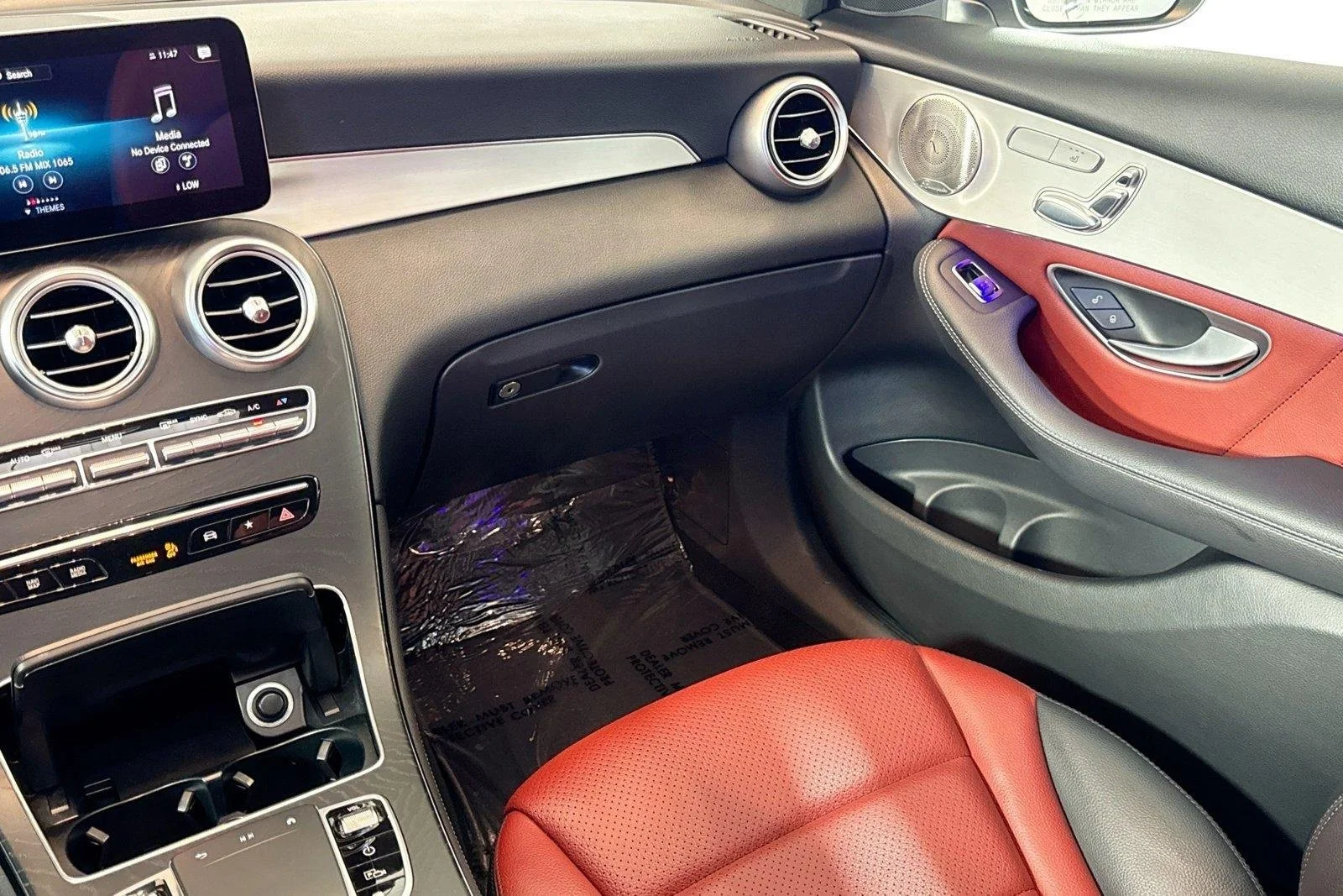 Used 2021 Polar White Mercedes-Benz GLC 300 image 22