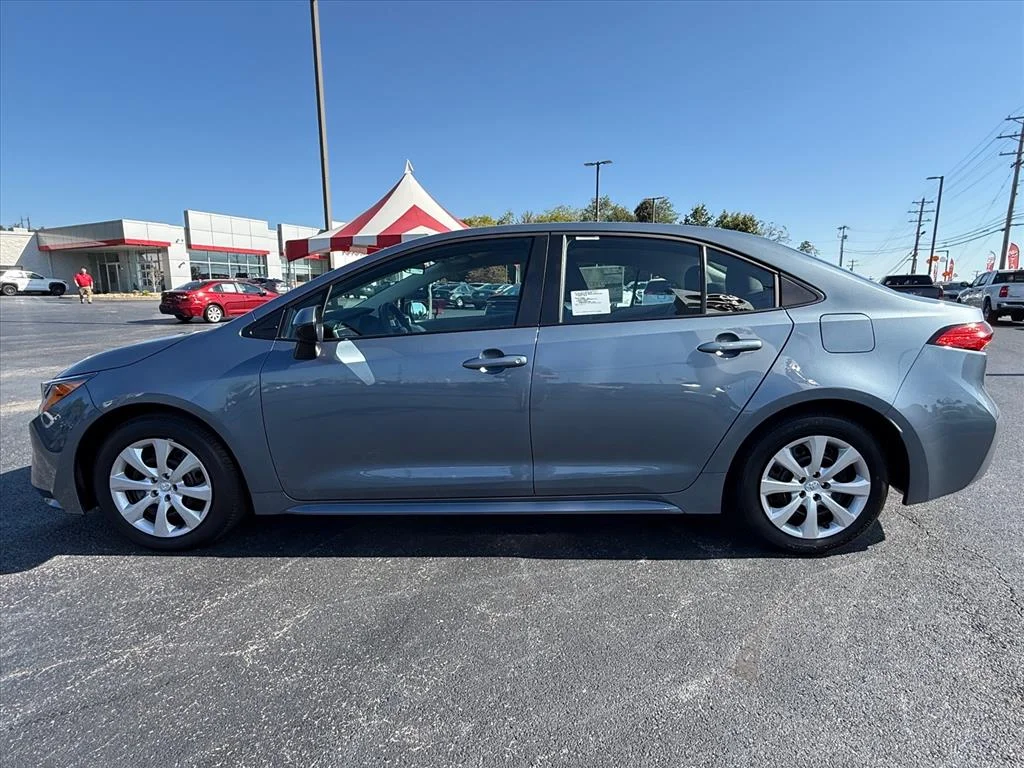 2027 Toyota Corolla LE