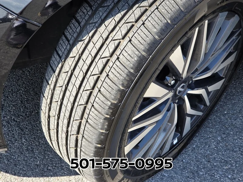 Used 2025 Super Black NISSAN SV FWD image 21