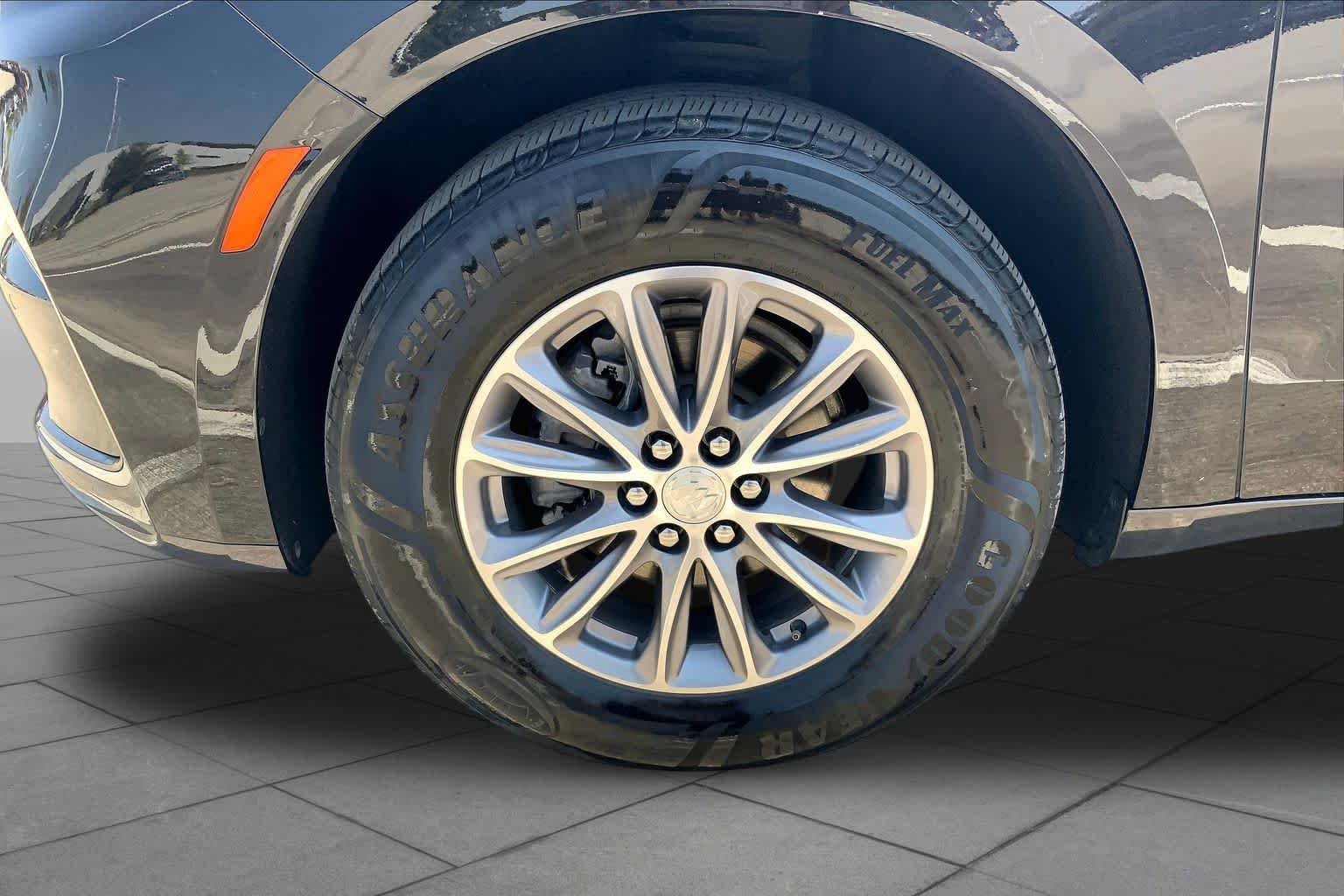 Used 2022 Ebony Twilight Metallic Buick Premium image 11