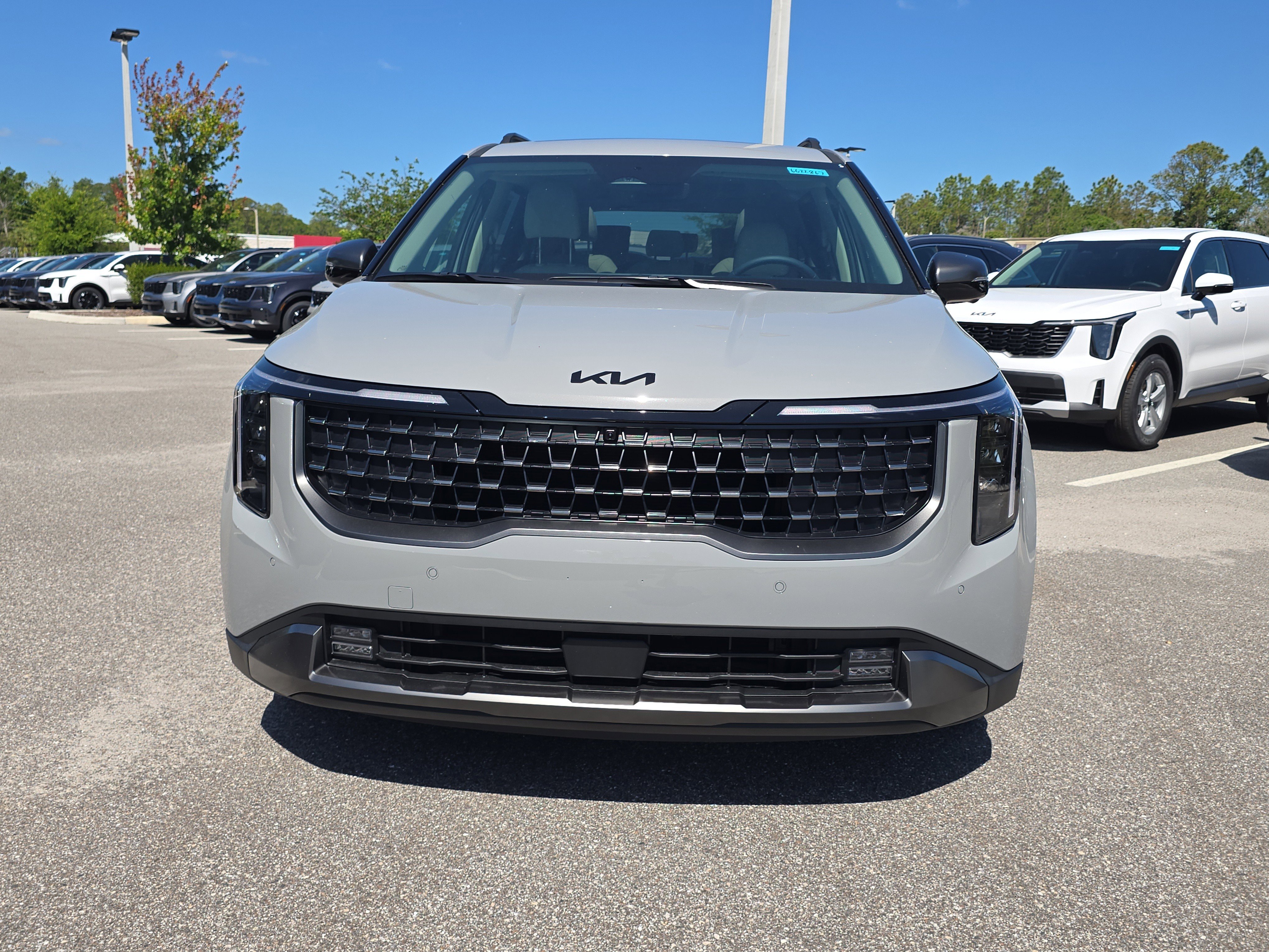 New 2026 Ceramic Silver Kia SX image 3