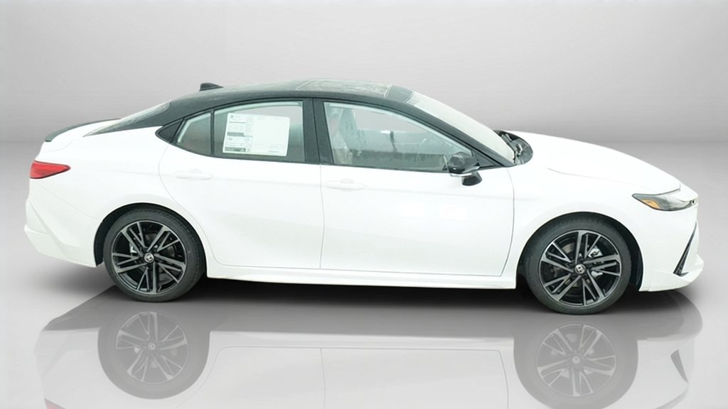 New 2026 Wind Chill Pearl with Midnight Black Metallic roof Toyota XSE image 7