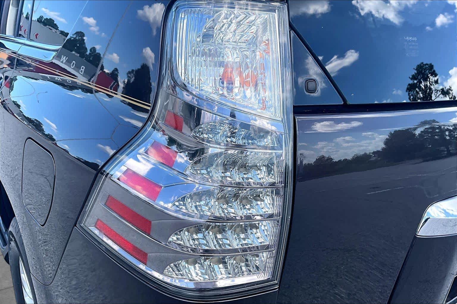 Used 2016 Fire Agate Pearl Lexus  image 29