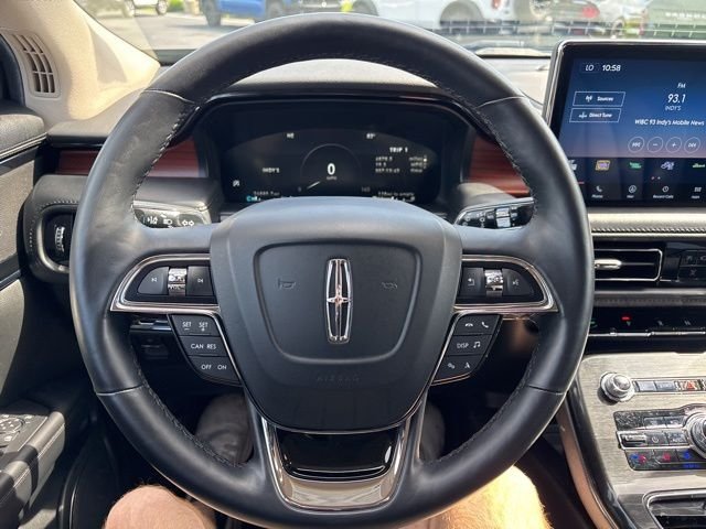 Used 2022 Infinite Black Clearcoat Metallic Lincoln Reserve image 19