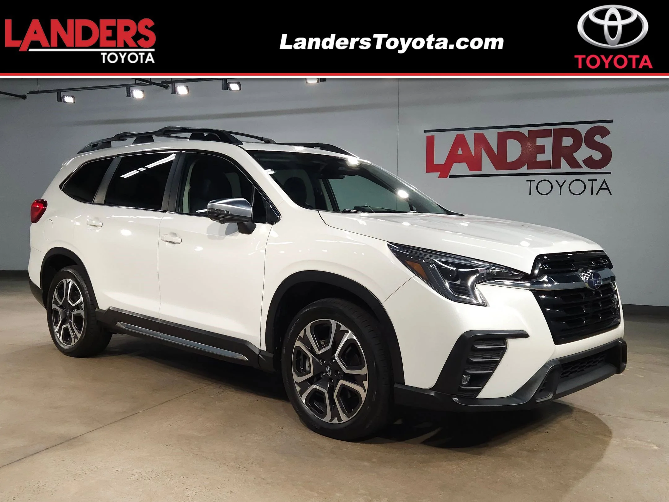 2023 Subaru Ascent Limited 8 Passenger's photo