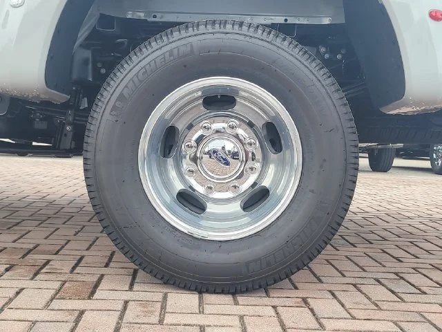 New 2026 Avalanche Ford Lariat image 8