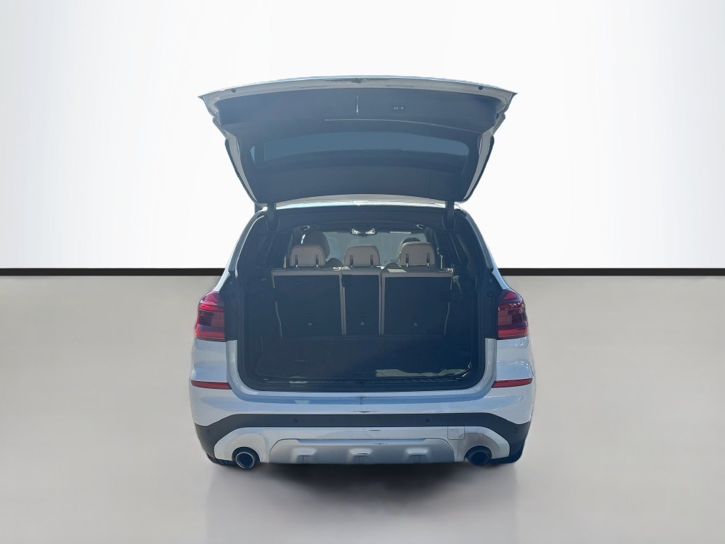 Used 2021 White BMW sDrive30i image 9