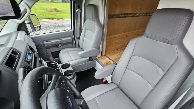 New 2027 Oxford White Ford Base image 11