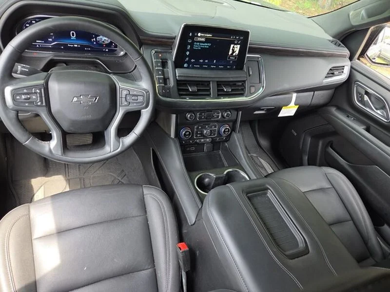 Used 2024 Black Chevrolet Z71 image 11