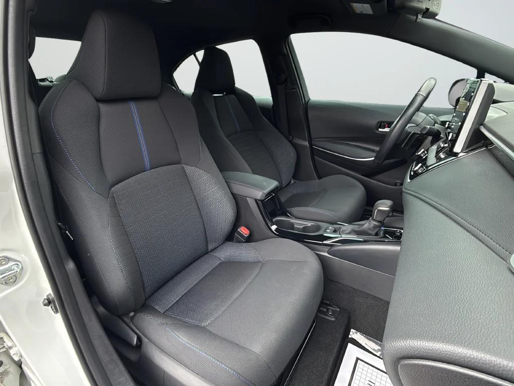Used 2021 White Toyota SE image 32