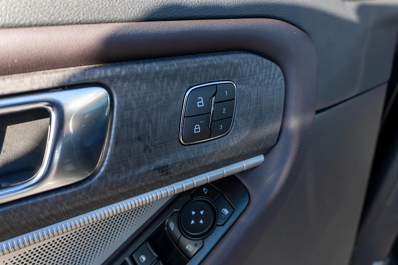 New 2027 Agate Black Metallic Ford Platinum™ image 14