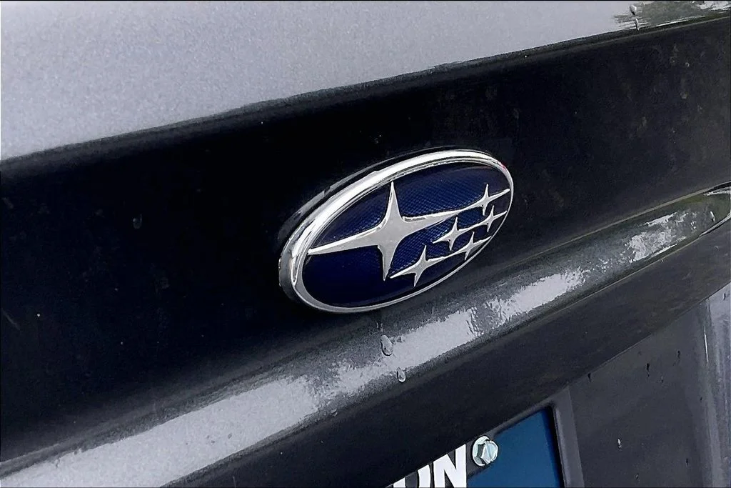 Used 2009 Gray Subaru 2.5i image 7