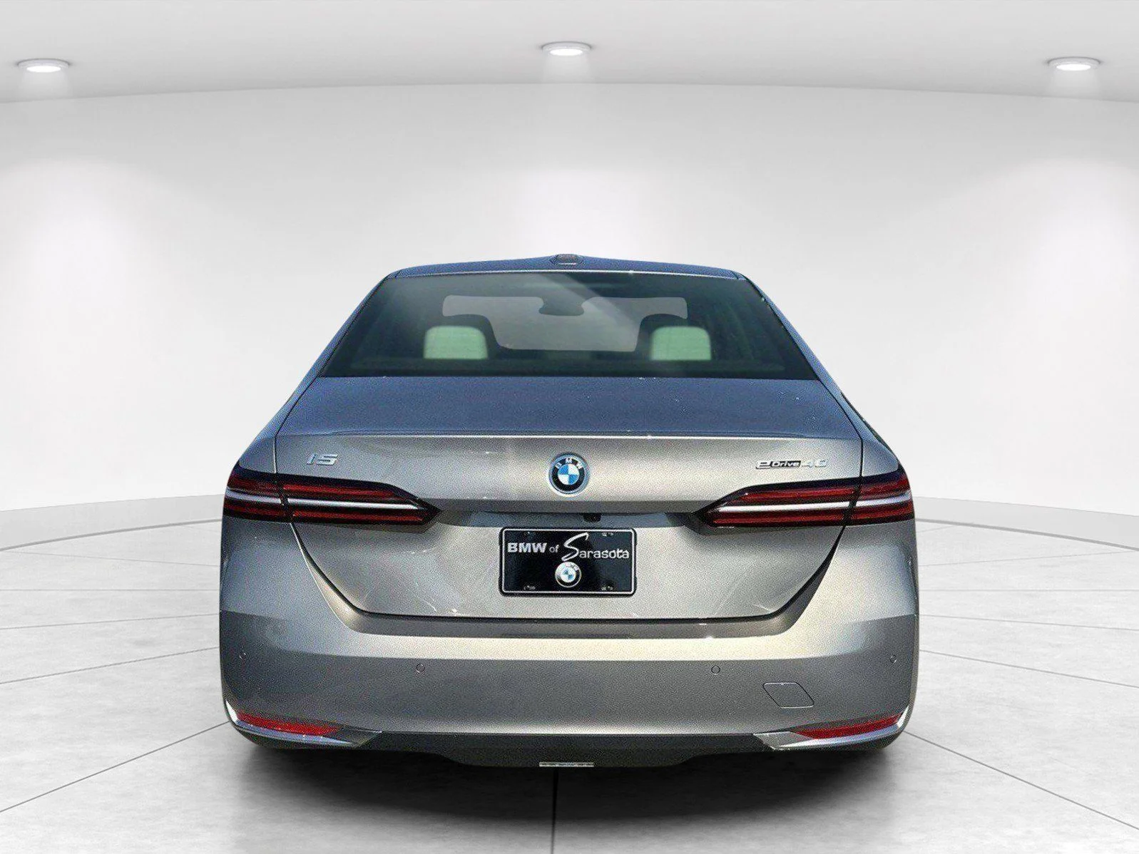 New 2026 Oxide Grey Metallic BMW eDrive40 image 5