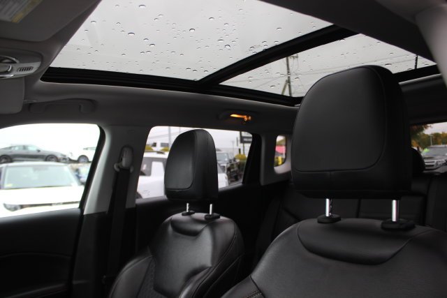 Used 2019 Gray Jeep Latitude image 21