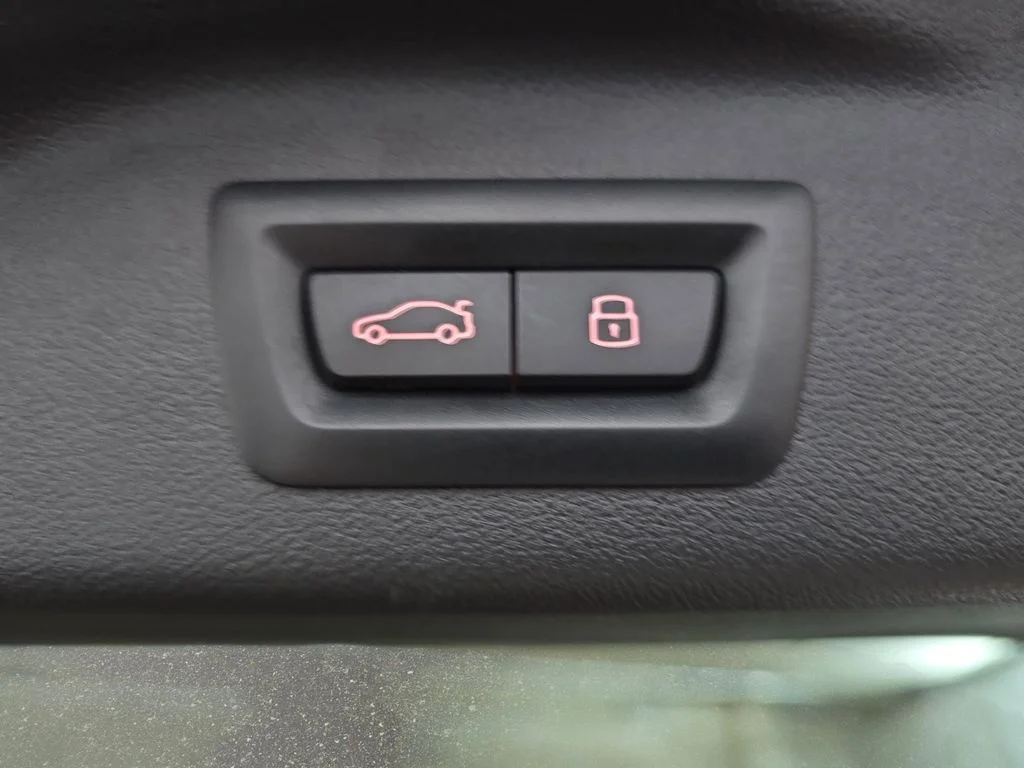 Used 2024 Skyscraper Gray Metallic BMW xDrive40i image 14