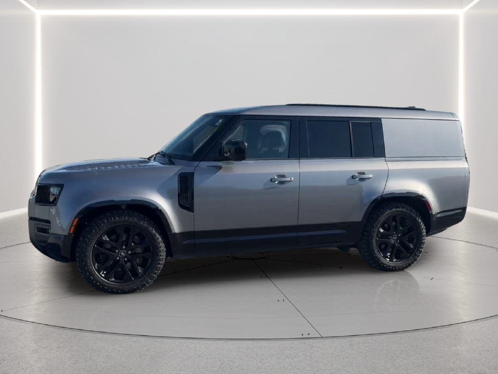 Used 2024  Land Rover Outbound image 8