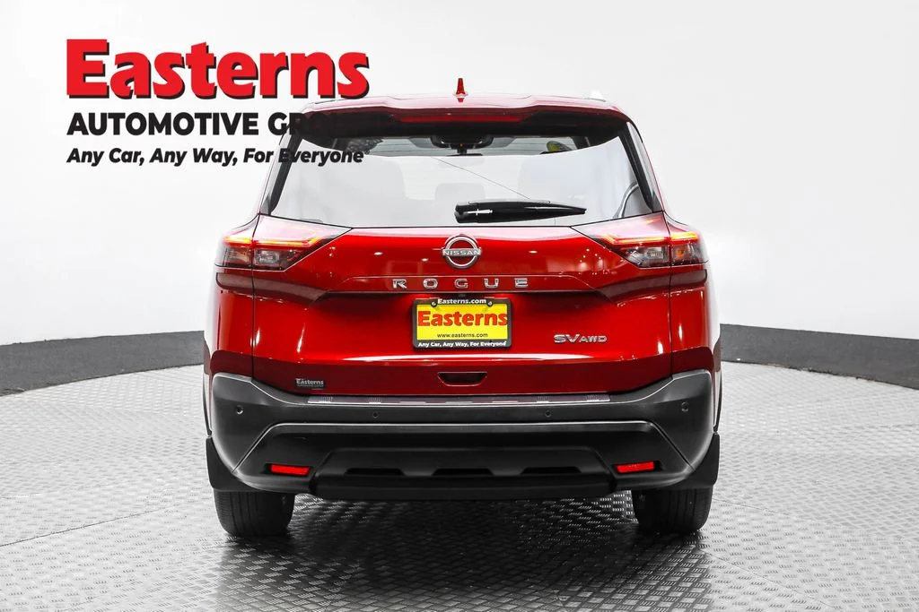 Used 2022 Red Nissan SV image 6