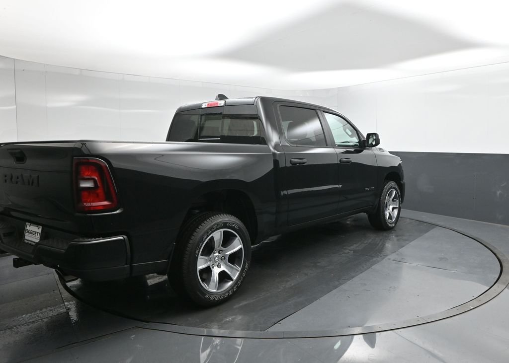 New 2026 Diamond Black Crystal Pearlcoat RAM Express image 8