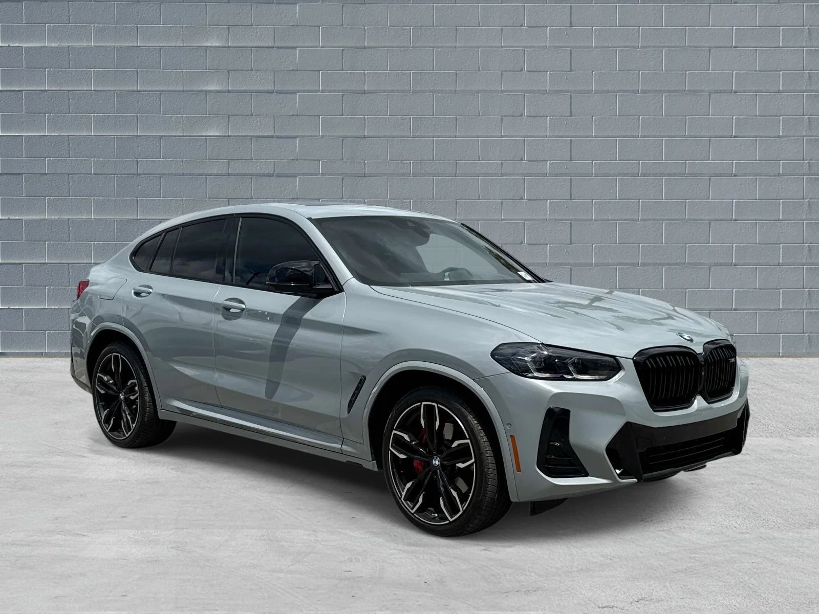 2024 BMW X4 M40i's photo