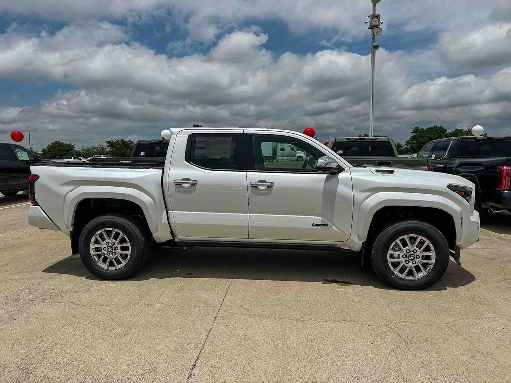2026 Toyota Tacoma Limited - Photo 4