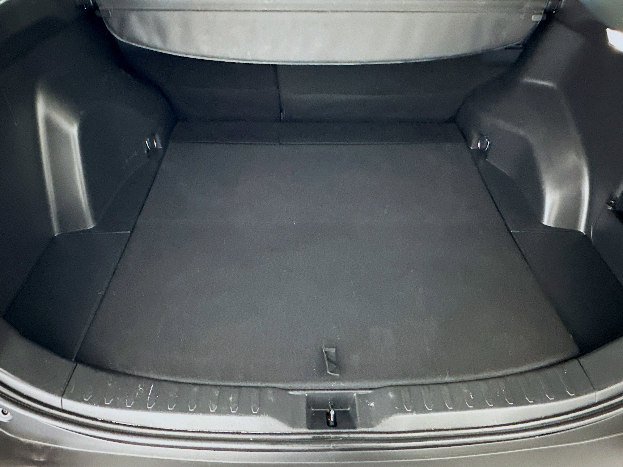 Used 2024 Magnetic Gray Metallic Toyota XLE Premium image 31