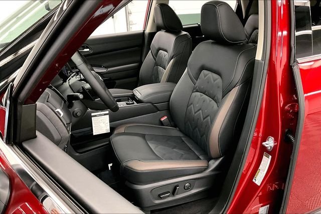 New 2026 Scarlet Ember Tintcoat/Super Black Nissan Platinum image 10