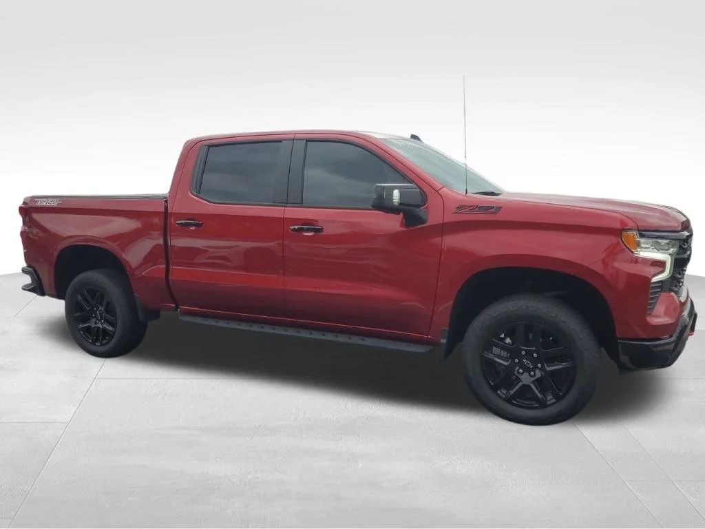 Used 2025 Red Chevrolet LT Trail Boss image 10