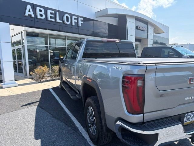 Used 2025 Sterling Metallic GMC SLT image 8