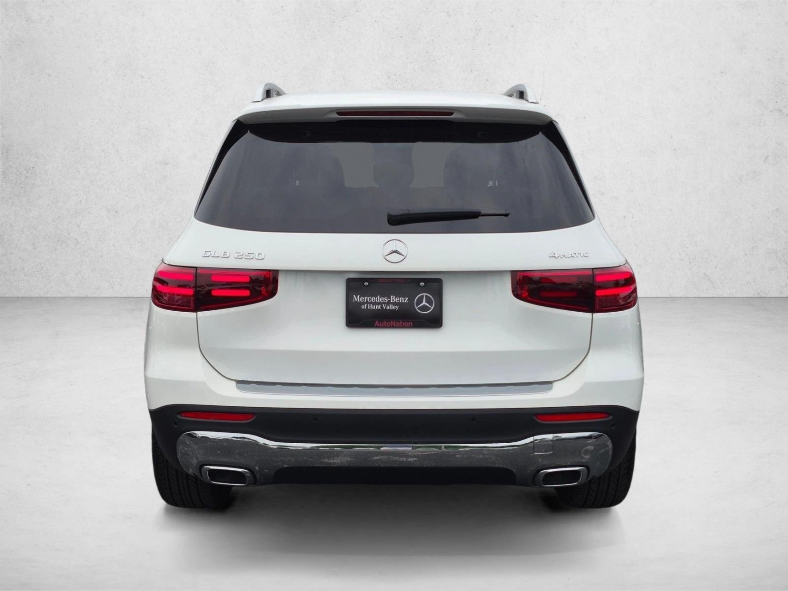Certified Used 2026 Polar White Mercedes-Benz GLB 250 image 6