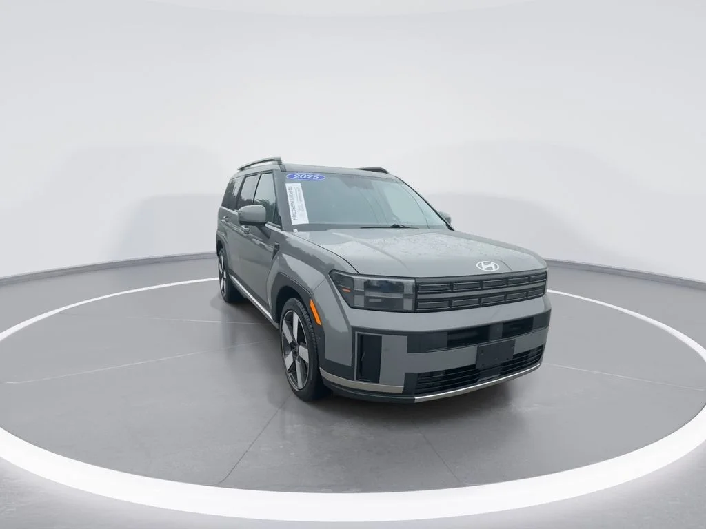 Used 2025 Gray Hyundai Limited image 2