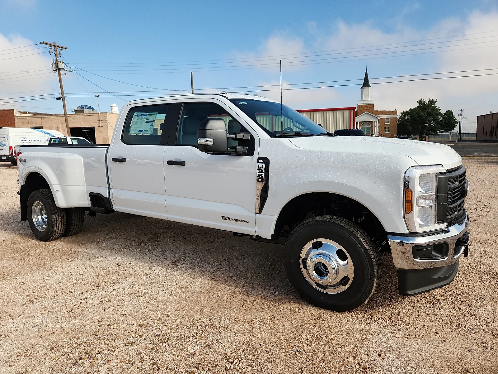 New 2026 Oxford White Ford XL image 8