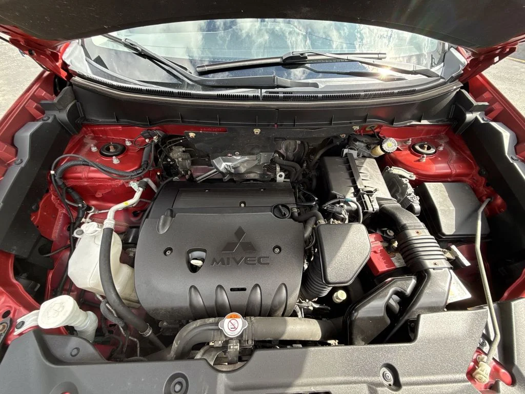 Used 2016  Mitsubishi ES image 25