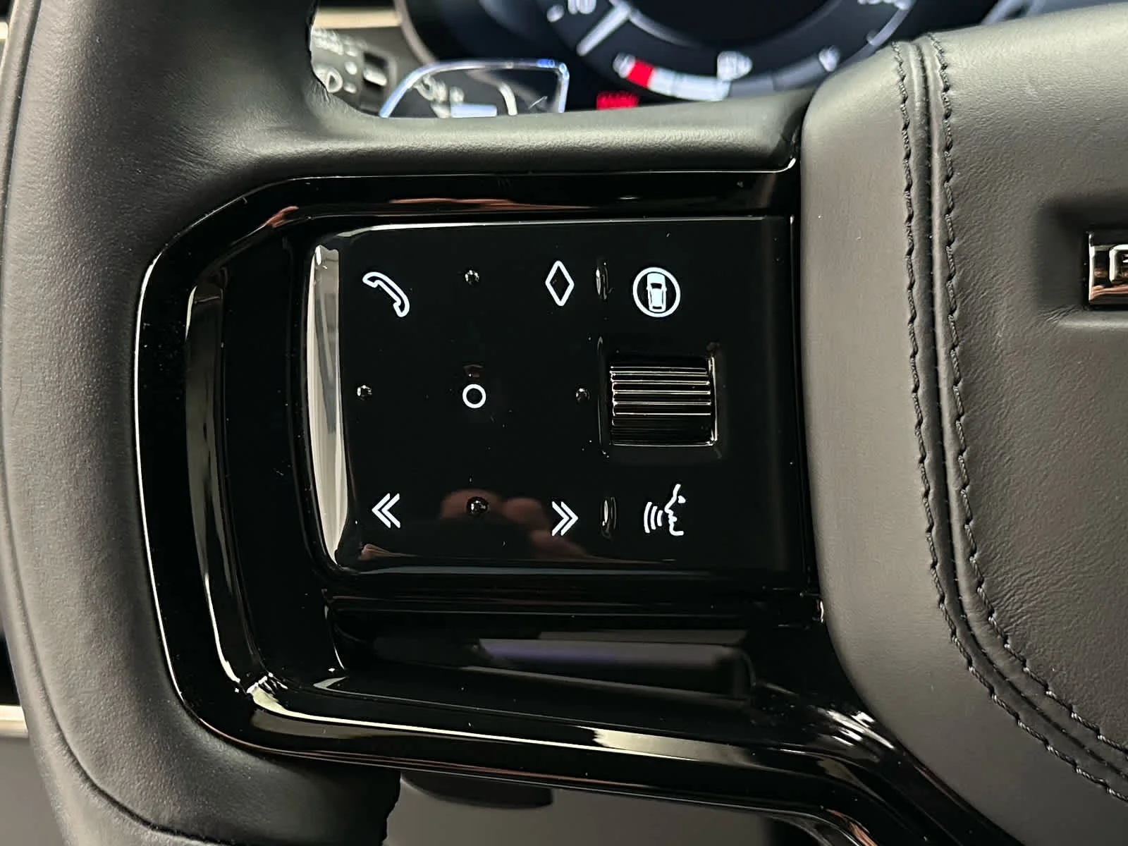 2024 Land Rover Range Rover Sport SV Edition One - Photo 25